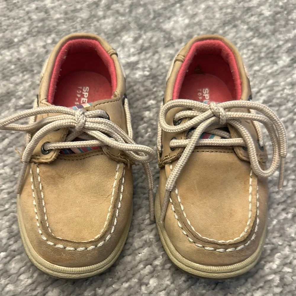 Sperry top-sider boat shoes tan with pastel plaid size 7